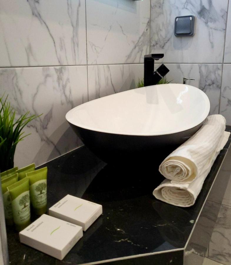 Romantic Deluxe Svite Wise Jacuzzi And Sauna 아테네 외부 사진