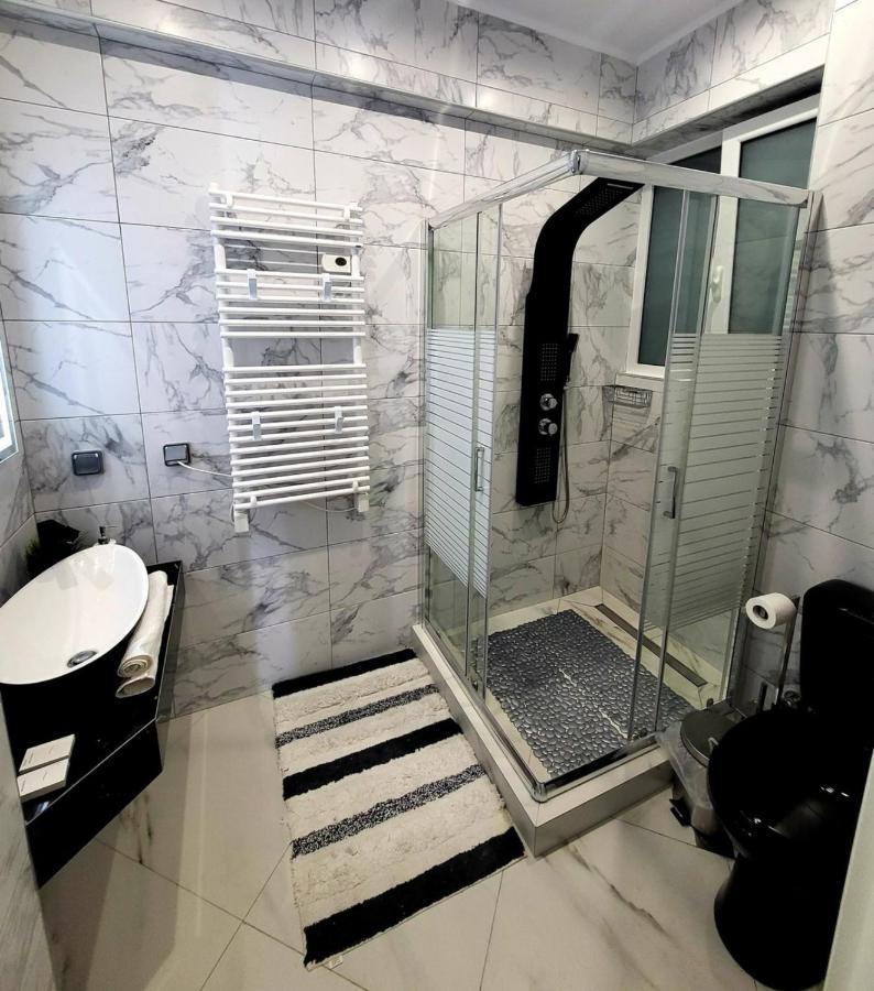Romantic Deluxe Svite Wise Jacuzzi And Sauna 아테네 외부 사진